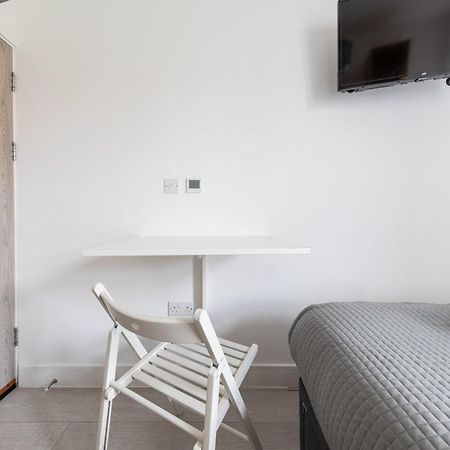 Functional Budget Stay With Wi-Fi And Laundry Facilities Near Tube Station Londres Extérieur photo